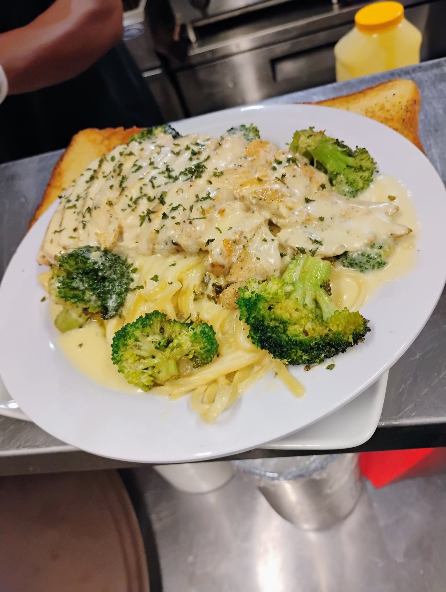 Broccoli Chicken Alfredo